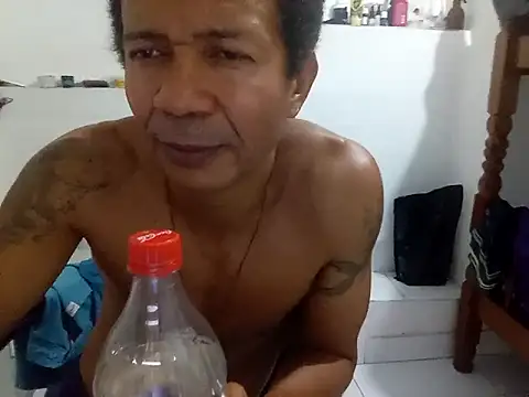 moreno25centimetro online show from 27, 10, 2025