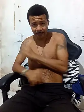 moreno25centimetro online show from 25, 4, 2026