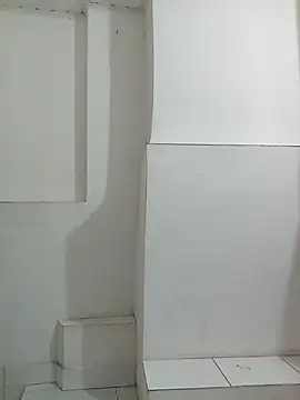 moreno25centimetro online show from 2, 2, 2026