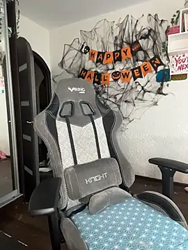 Snapshot of MikssMolly chatting on 27, 11, 2025 MikssMolly online show from 27, 11, 2025