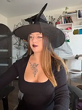 Snapshot of MikssMolly chatting on 29, 10, 2025 MikssMolly online show from 29, 10, 2025