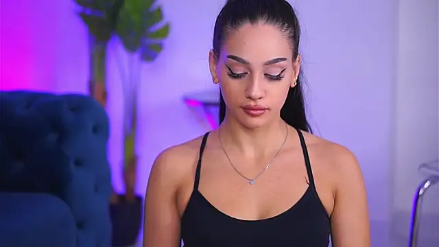 NinaSolenne online show from 4, 12, 2025