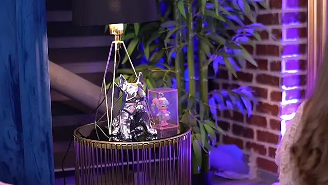 MillaSerene online show from 5, 11, 2025