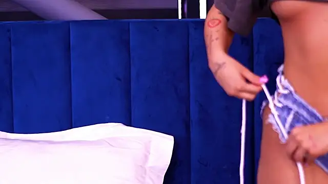 MillaSerene online show from 23, 10, 2025