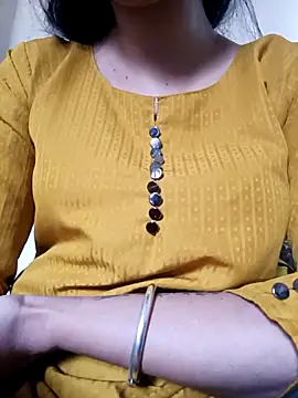 Snapshot of lovelysona11 chatting on 1, 12, 2025 lovelysona11 online show from 1, 12, 2025