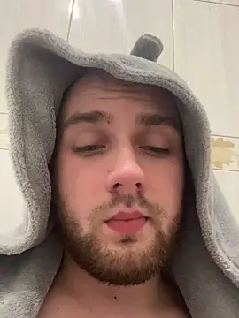 LuckyGirlfriends online show from 5, 2, 2026