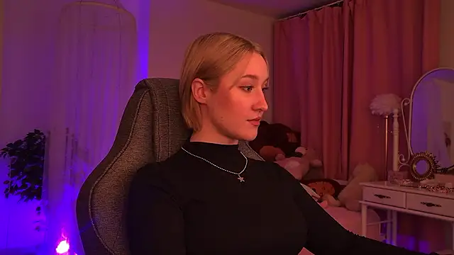 Snapshot of CinBellamy chatting on 6, 2, 2026 CinBellamy online show from 6, 2, 2026