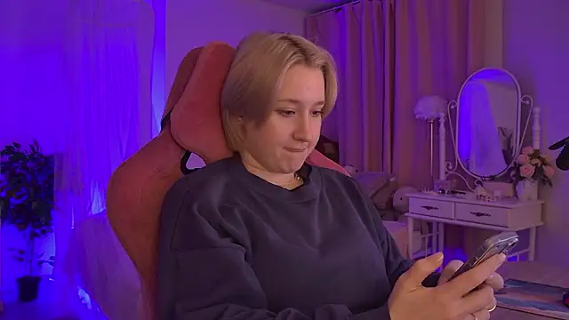 Snapshot of CinBellamy chatting on 12, 2, 2026 CinBellamy online show from 12, 2, 2026