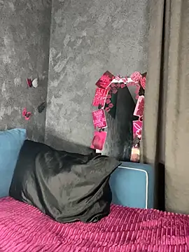 FavoriteKira online show from 4, 2, 2026