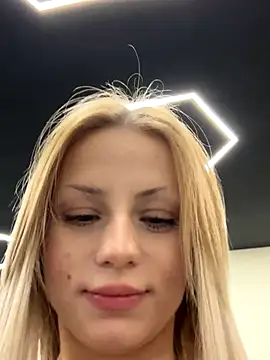 FavoriteKira online show from 7, 1, 2026