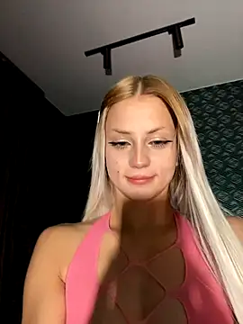 FavoriteKira online show from 19, 10, 2025