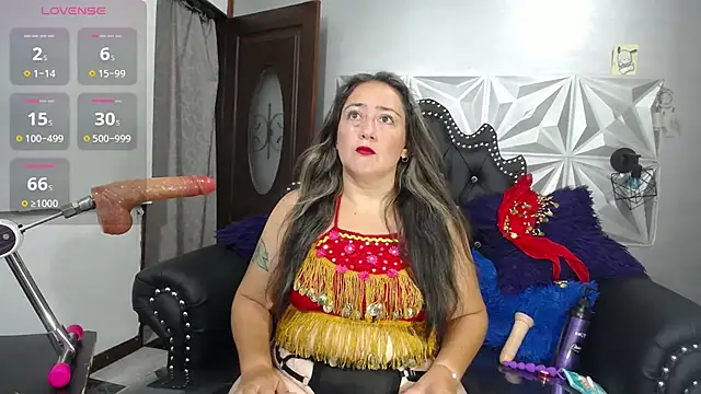 naughty milf esmeralda online show from 16, 10, 2025