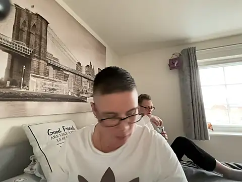 voluptuous-minx online show from 15, 2, 2026