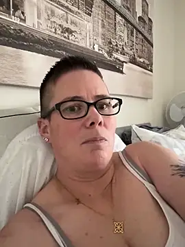 voluptuous-minx online show from 17, 12, 2025