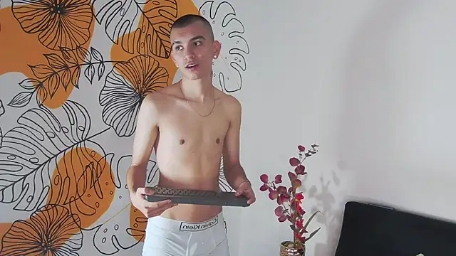 RowanCley online show from 30, 10, 2025