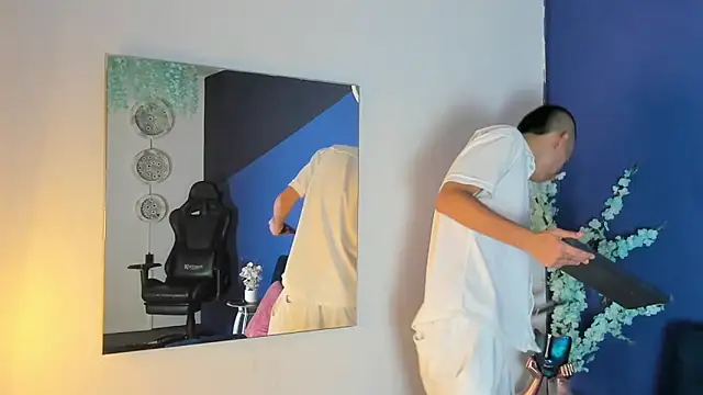 RowanCley online show from 18, 11, 2025