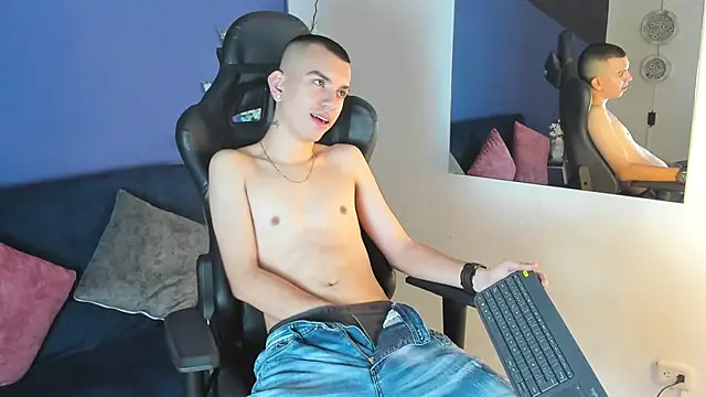 RowanCley online show from 10, 11, 2025