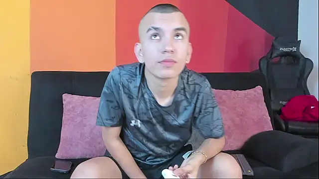 RowanCley online show from 11, 9, 2025