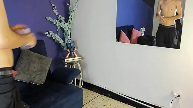 RowanCley online show from 12, 11, 2025