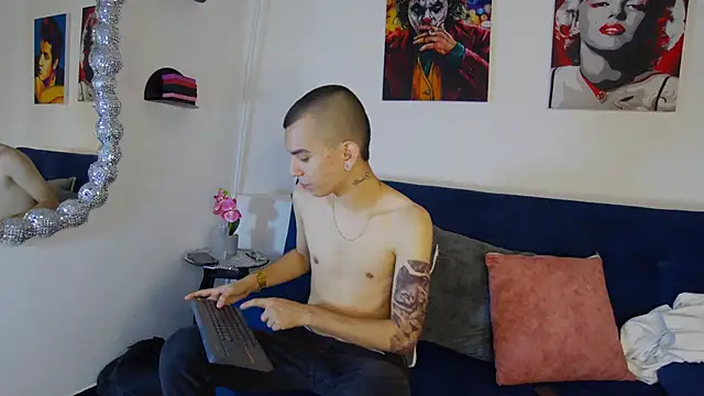 RowanCley online show from 13, 10, 2025