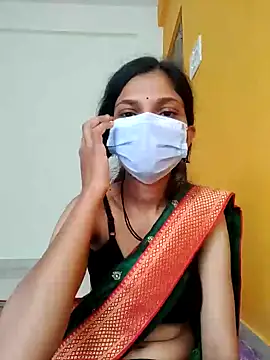 Shivani2002 online show from 28, 11, 2025