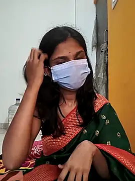 Shivani2002 online show from 4, 12, 2025