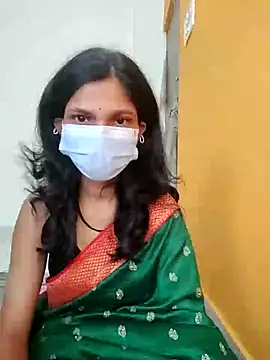 Shivani2002 online show from 26, 11, 2025