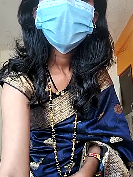 Shivani2002 online show from 18, 11, 2025