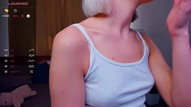 JeraldineBeaton online show from 9, 9, 2025