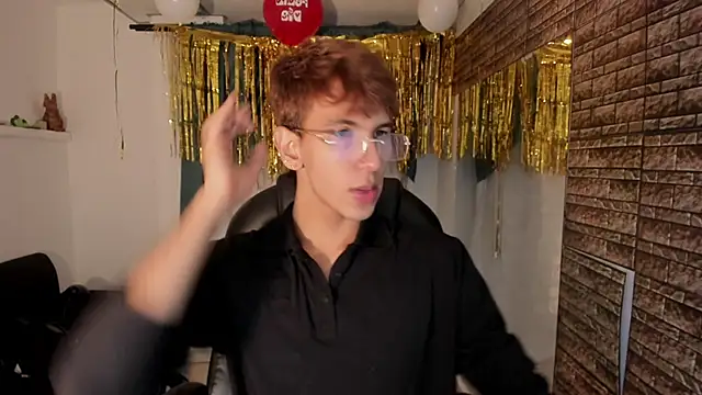 Angelicious Boy online show from 19, 9, 2025