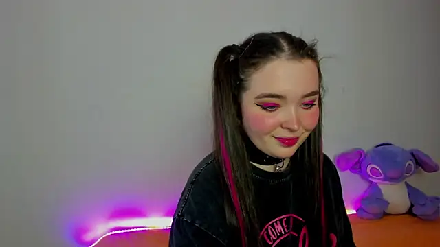 Alice next door online show from 11, 9, 2025