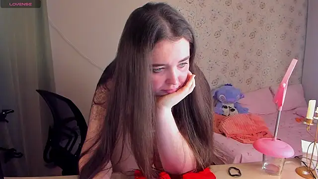 Alice next door online show from 22, 4, 2026