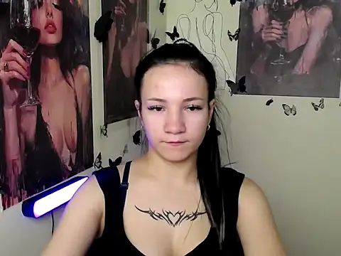 Snapshot of Em7MaA chatting on 19, 10, 2025 Em7MaA online show from 19, 10, 2025