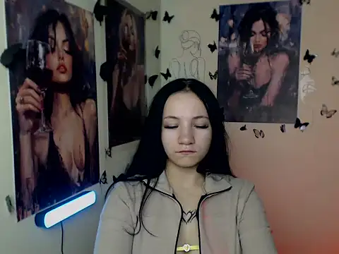 Snapshot of Em7MaA chatting on 11, 11, 2025 Em7MaA online show from 11, 11, 2025