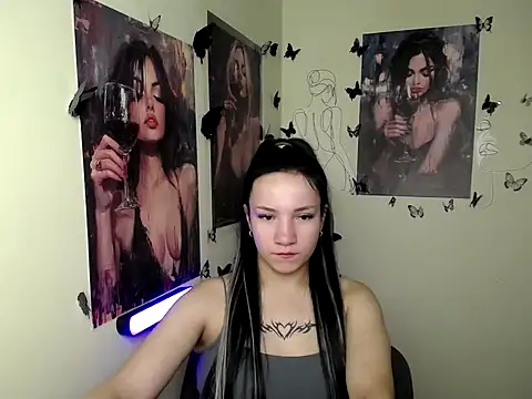 Snapshot of Em7MaA chatting on 2, 10, 2025 Em7MaA online show from 2, 10, 2025