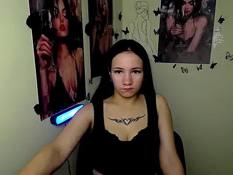 Snapshot of Em7MaA chatting on 14, 10, 2025 Em7MaA online show from 14, 10, 2025