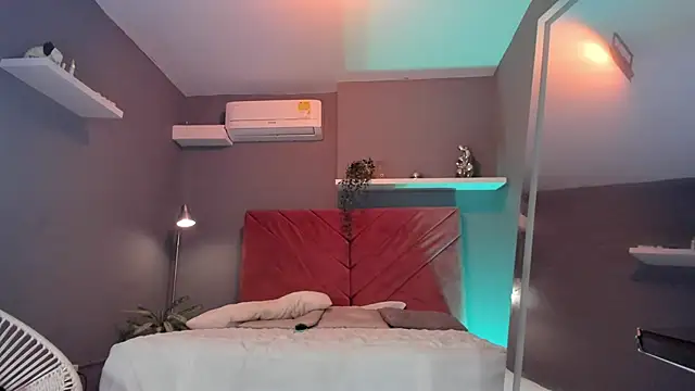 Snapshot of cinnia_ chatting on 9, 2, 2026 cinnia online show from 9, 2, 2026