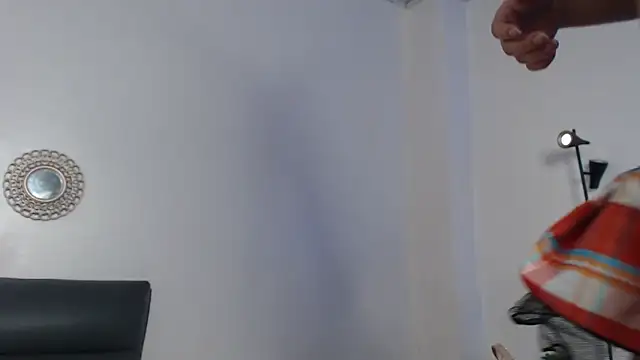 Giia Monroe online show from 31, 10, 2025