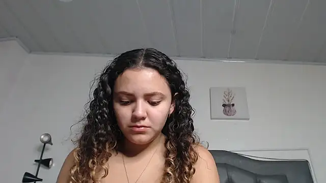 Giia Monroe online show from 12, 11, 2025