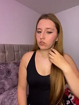 Cutie blondie online show from 14, 11, 2025