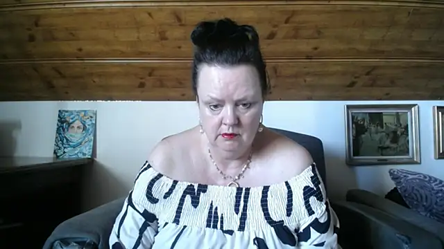 Snapshot of TiffanyMature chatting on 26, 5, 2026 TiffanyMature online show from 26, 5, 2026