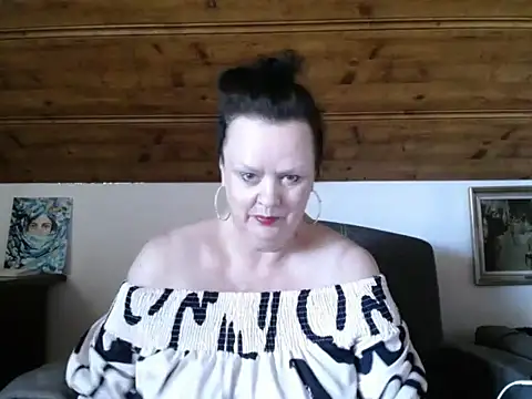 Snapshot of TiffanyMature chatting on 21, 7, 2026 TiffanyMature online show from 21, 7, 2026