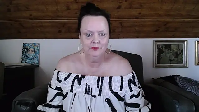 Snapshot of TiffanyMature chatting on 9, 7, 2026 TiffanyMature online show from 9, 7, 2026