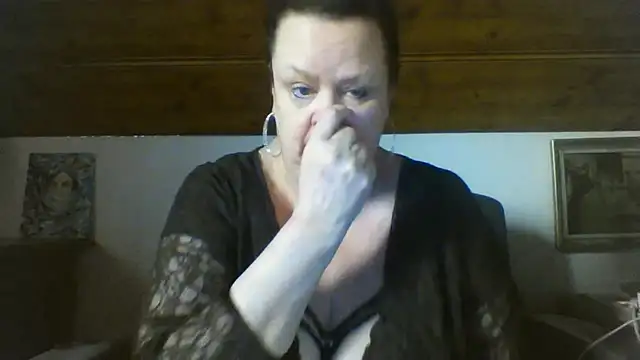 TiffanyMature online show from 13, 4, 2026