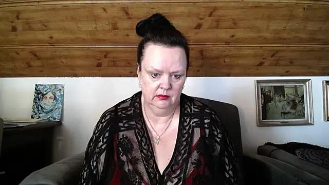 Snapshot of TiffanyMature chatting on 10, 7, 2026 TiffanyMature online show from 10, 7, 2026