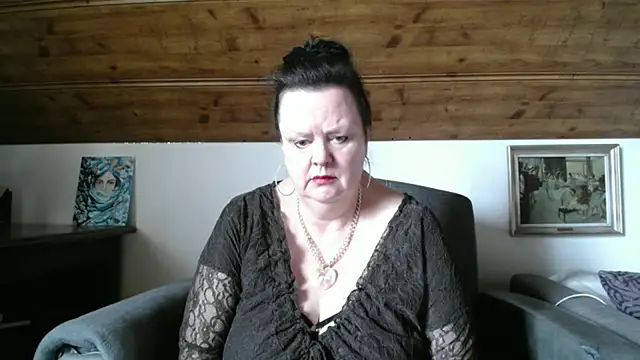 Snapshot of TiffanyMature chatting on 5, 5, 2026 TiffanyMature online show from 5, 5, 2026