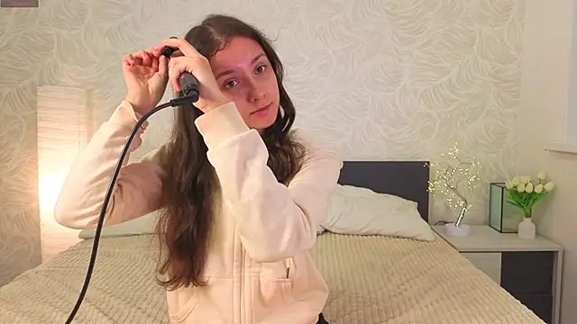 GiseleLamos online show from 7, 10, 2025