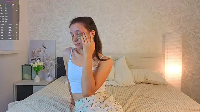 GiseleLamos online show from 13, 9, 2025