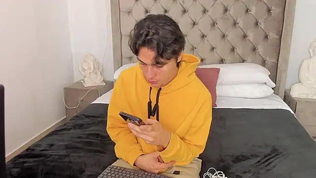 AlexanderHall online show from 17, 1, 2026