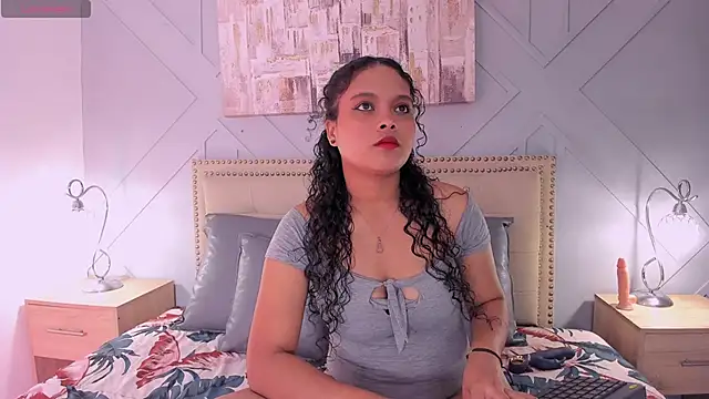 ValeriaJulio  online show from 15, 9, 2025